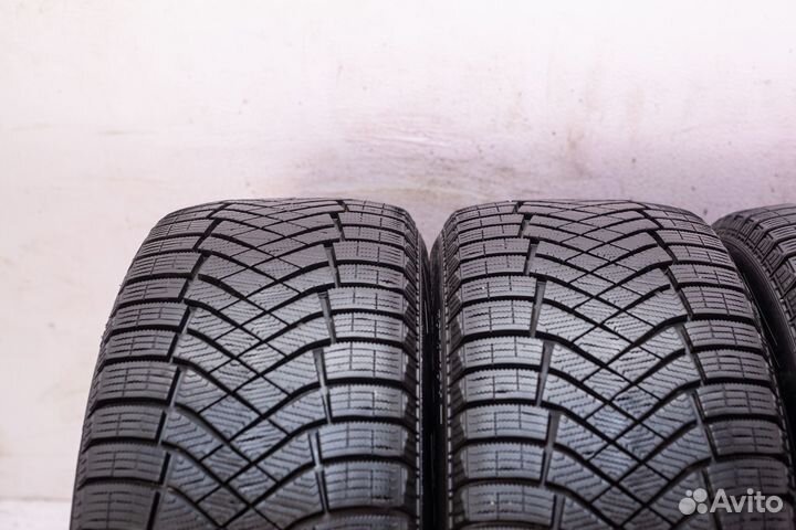 Pirelli Ice Zero FR 235/55 R19 105H