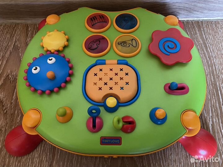 Двухсторонний бизиборд Tiny Love