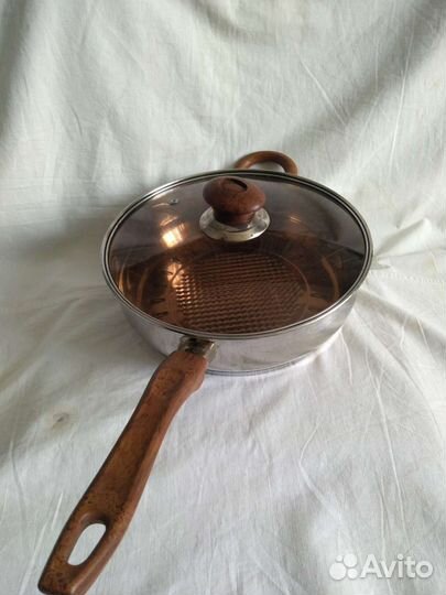 Сковорода с крышкой, глубокая