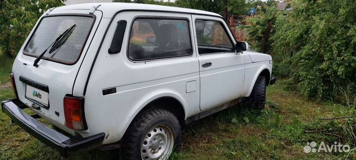 LADA 4x4 (Нива) 1.7 МТ, 1999, 150 000 км