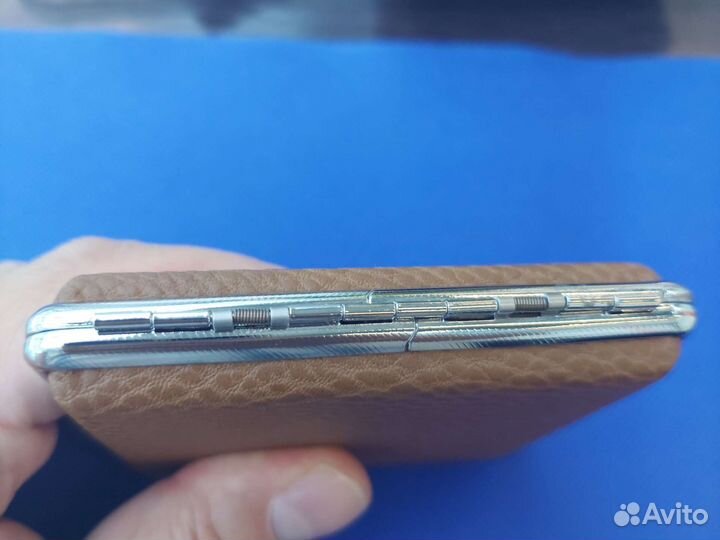 Портсигар металлический, покрыт кожей