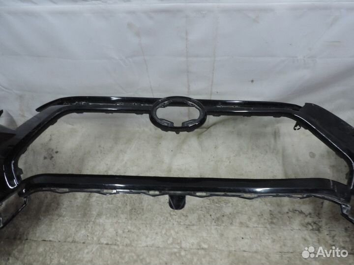Бампер передний Toyota RAV4 2018
