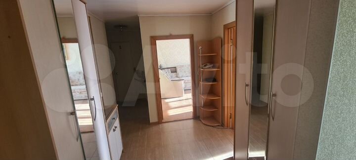 3-к. квартира, 66 м², 1/10 эт.