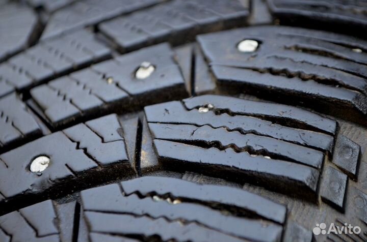 Continental ContiIceContact 235/65 R17