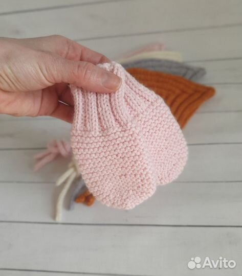 Вязаный комплект для младенцев ручная работа