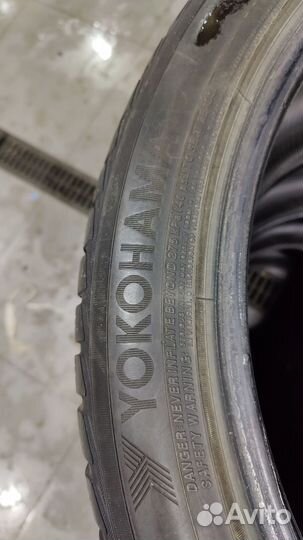 Yokohama BluEarth Winter V905 295/35 R21