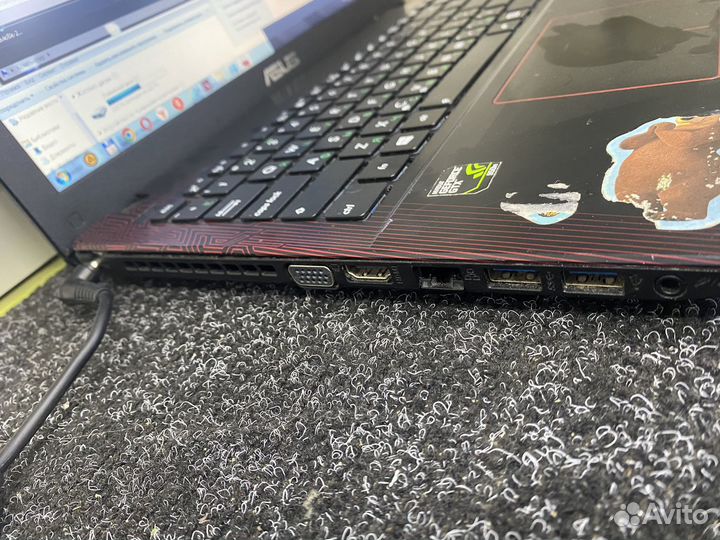 Ноутбук asus K550V