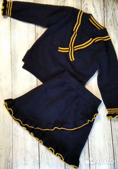 Костюм тёплый шерстяной для девочки 110 см