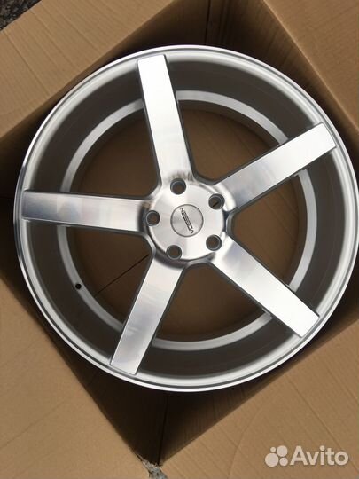 Диски на BMW бмв X6 E71 F16 R21