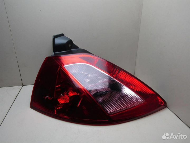 Фонарь задний наружный левый Renault Megane II 20