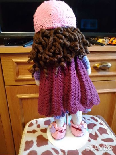 Коллекционная вязаная кукла