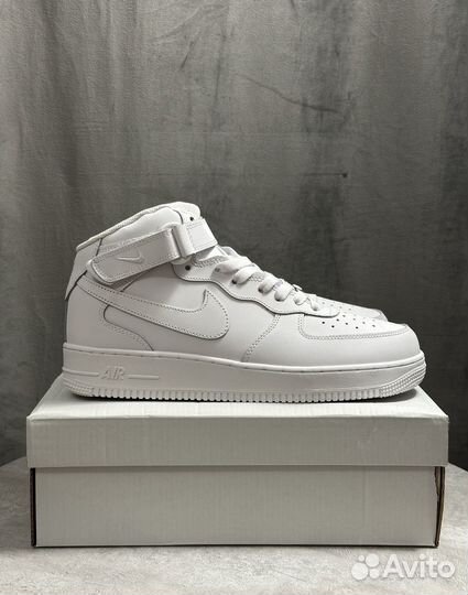 Nike Air Force 1 Mid White