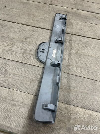 Накладка крышки багажника Mazda CX 7