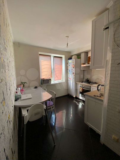 2-к. квартира, 50 м², 2/9 эт.