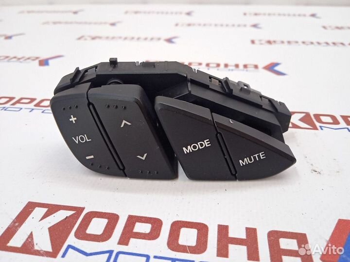 Блок кнопок на руле левый hyundai elantra MD 2011