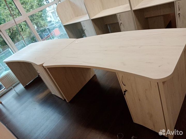 Изготовление столов для офиса и дома