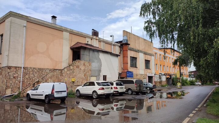Здание, 3535 м²