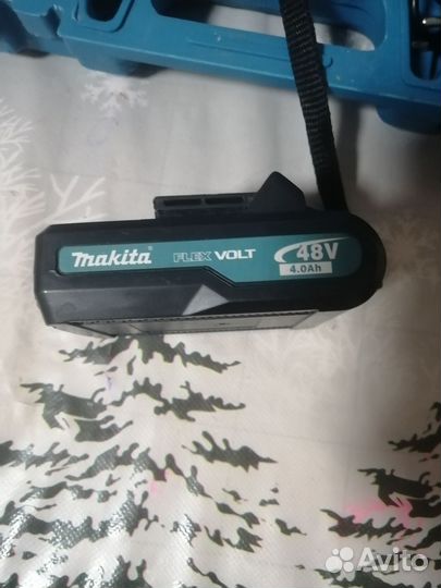 Ударная дрель шуруповерт