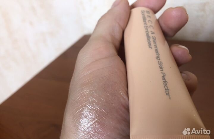 Продаю декоративную косметику