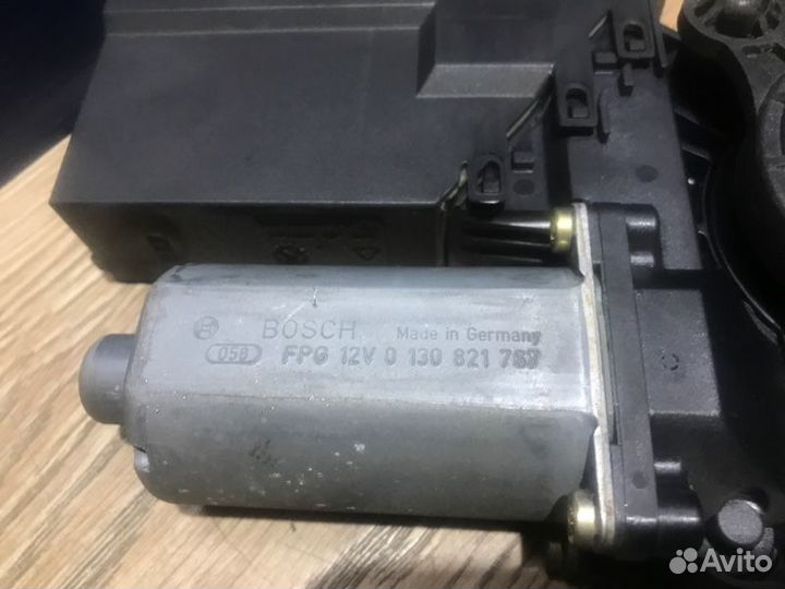 Стеклоподьемник передний левый Peugeot 307 2.0 RFN