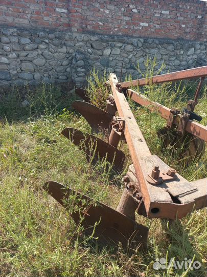 Плуг на дт 75