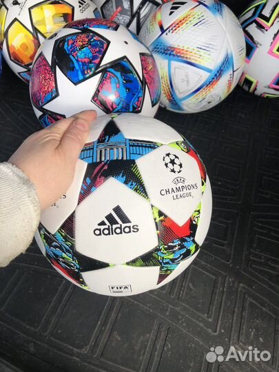 Футбольный мяч adidas размер 5