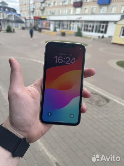 iPhone 11, 64 ГБ