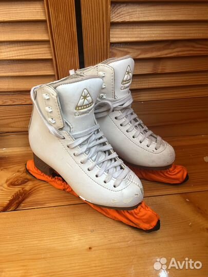 Фигурные коньки jackson