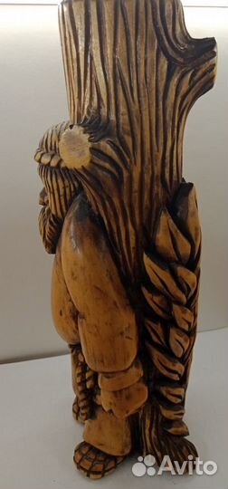 Ваза деревянная Мужичок с топором (020774)