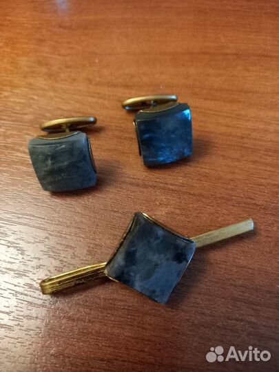 Запонки и булавка для галстука