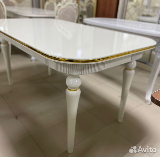 Стол и стулья готовый комплект