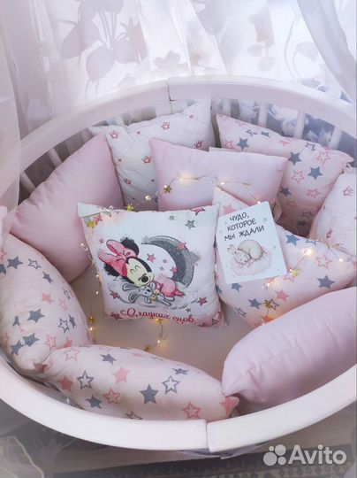 Бортики в детскую кроватку, простынь, подушка новы