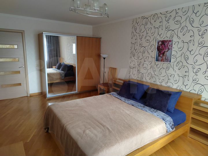 2-к. квартира, 76 м², 3/16 эт.