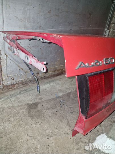 Крышка багажника audi 80