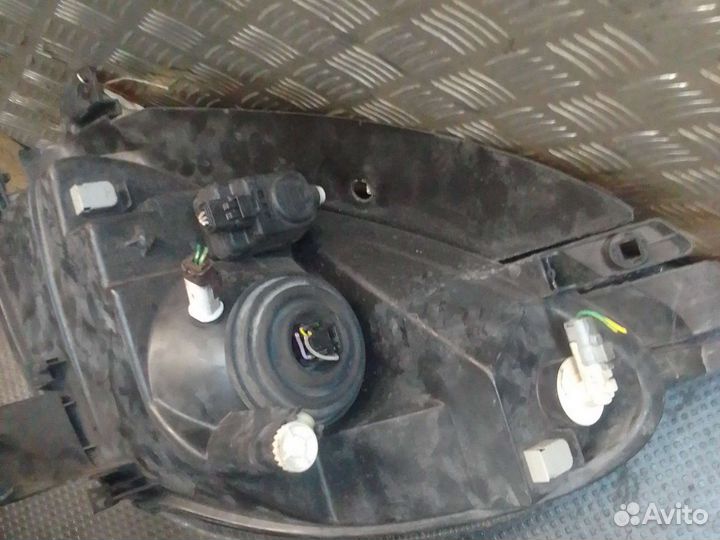 Фары Ситроен Ксара Пикассо