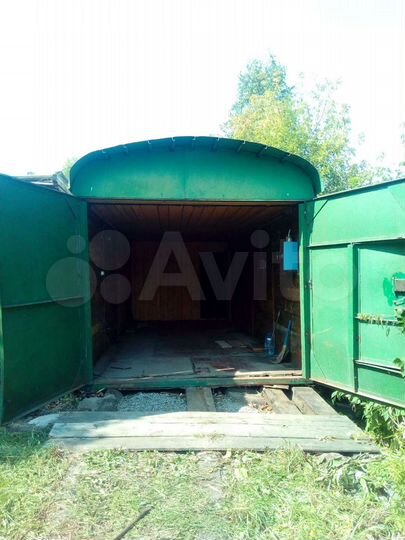 Гараж, > 30 м²