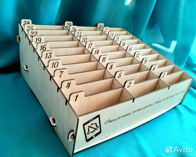 Органайзер для телефонов в школу