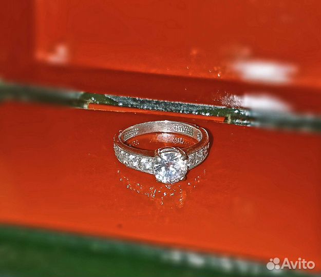Серебряное кольцо
