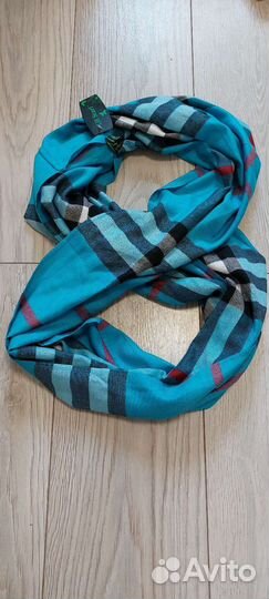 Шарфы и палантины новые