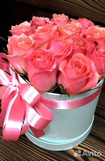 Цветы в коробке, заказать букет с доставкой