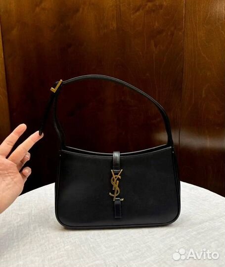 Сумка Yves Saint Laurent Le 5 à 7