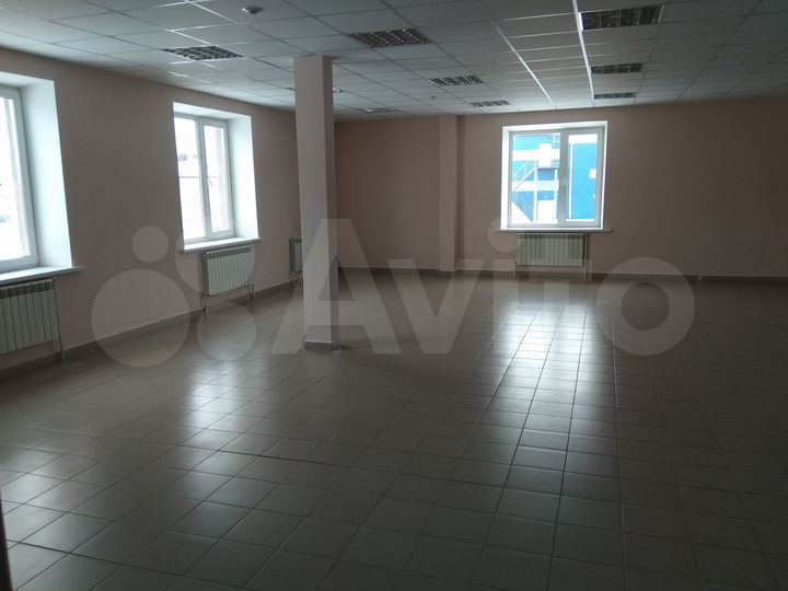 Офис, 600 м²