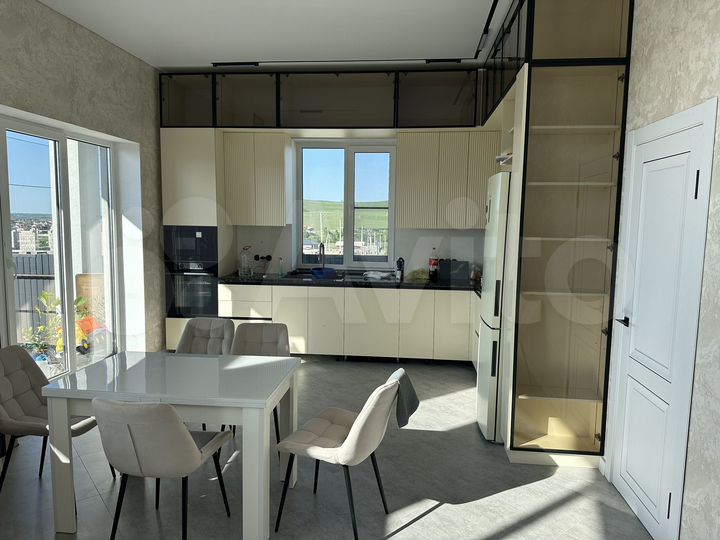 Дом 192 м² на участке 6 сот.