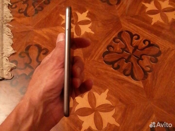 Телефон honor 5