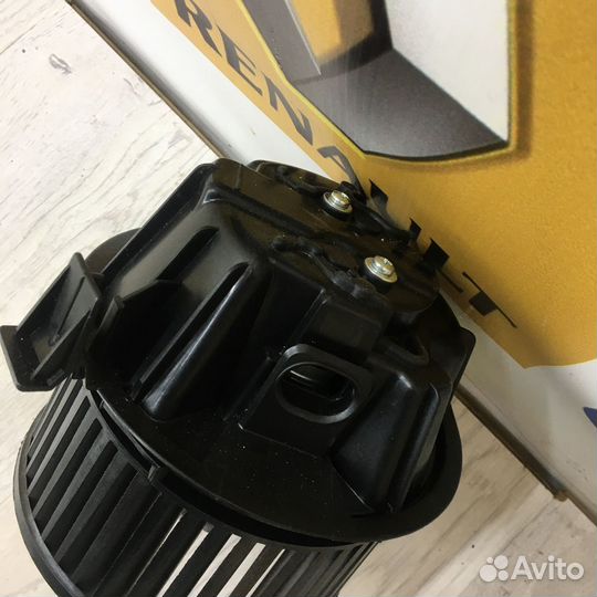Вентилятор мотор печки отопителя Renault duster