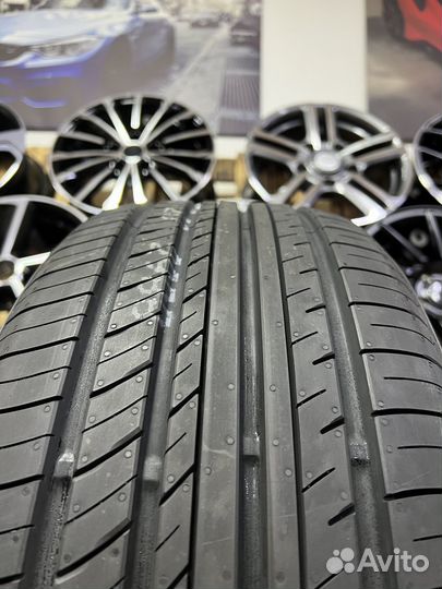 Yokohama Advan dB V552 245/40 R20 99W