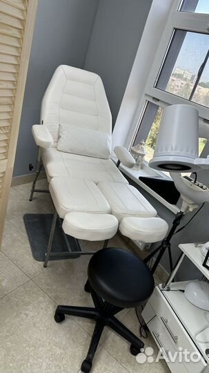 Продаю педикюрное кресло и сухожар б/у