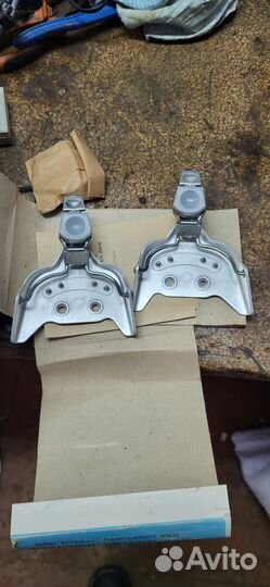 Крепления жесткие для спортивно- беговых лыж