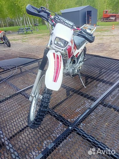 Yamaha serow 225
