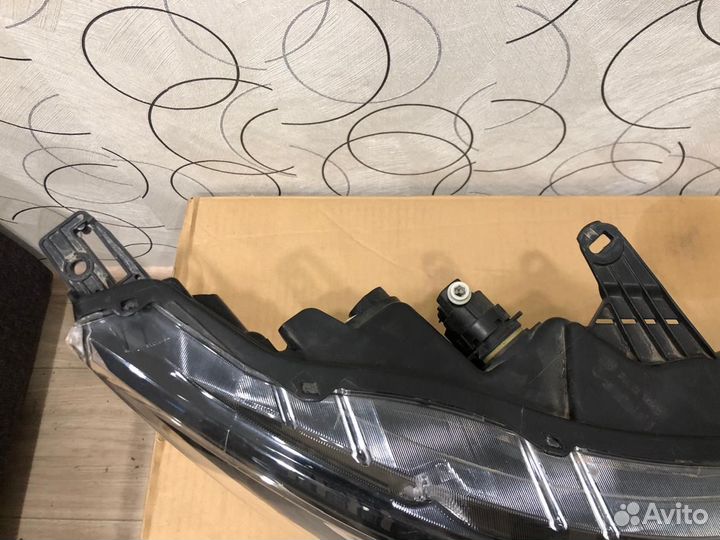Фара передняя правая Nissan qashqai j11